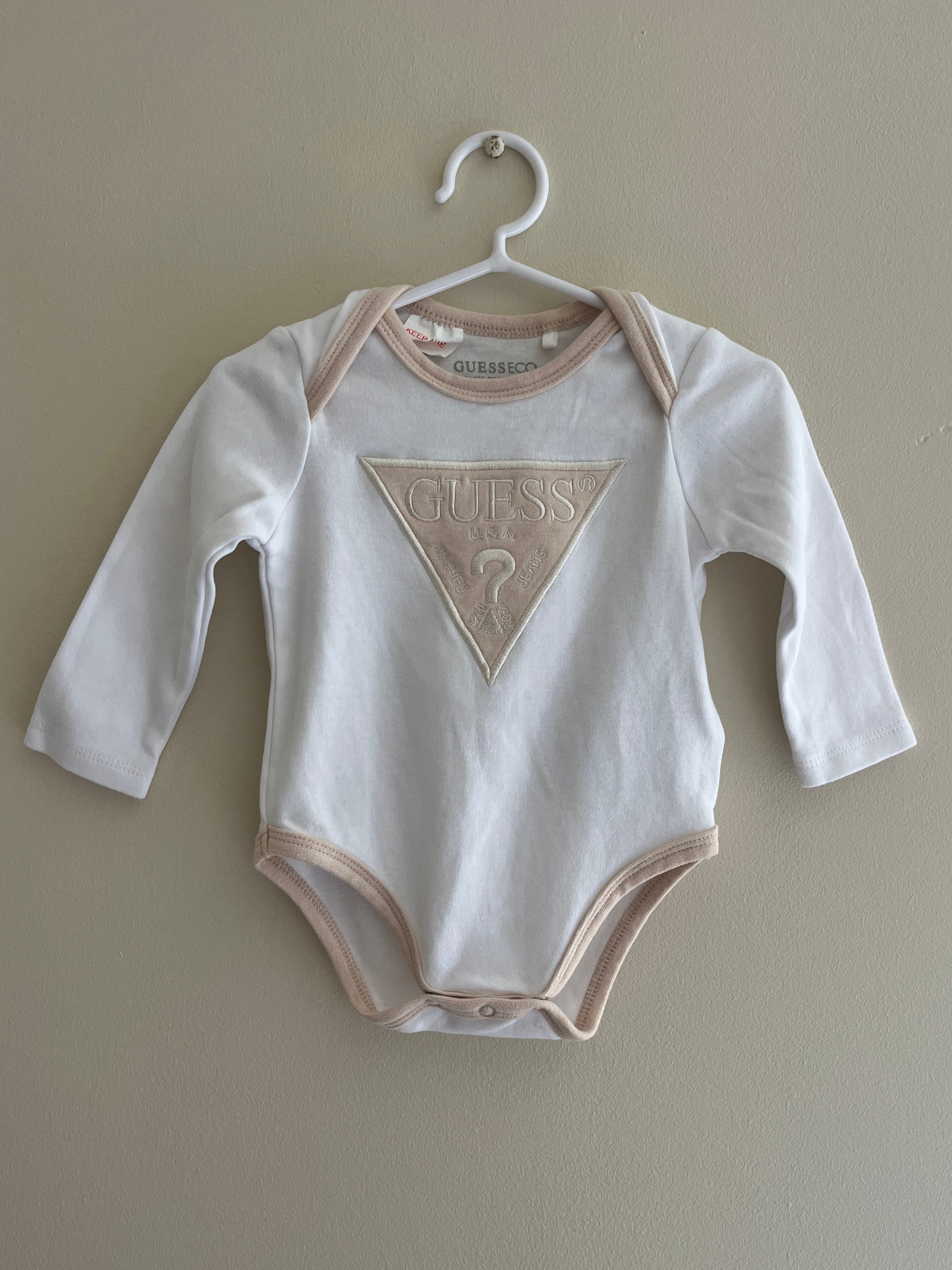 GUESS TRAININGSPAK SET ROMPER MET BROEK EN VEST