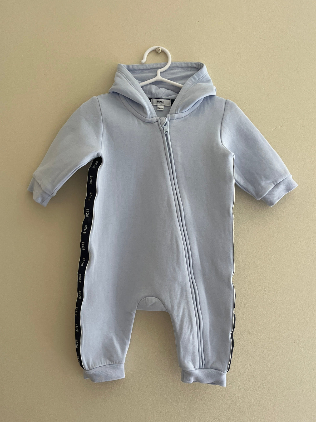 BOSS LUXE JUMPSUIT MET KAP